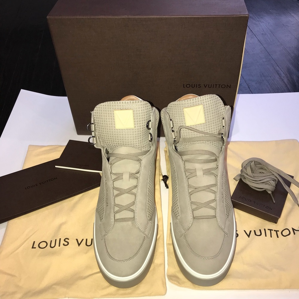 NEVER WORN AUTHENTIC Louis Vuitton Men’s Sneakers